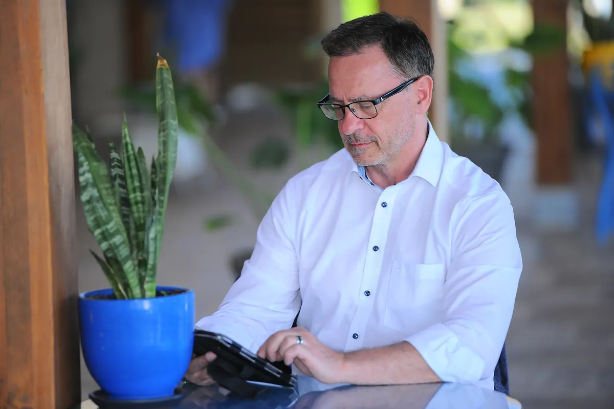 Martin Bartolovic analysiert konzentriert Unternehmenszahlen